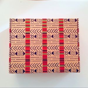 Children’s Gift BOOK Box - ‘Kente’ 🐘
